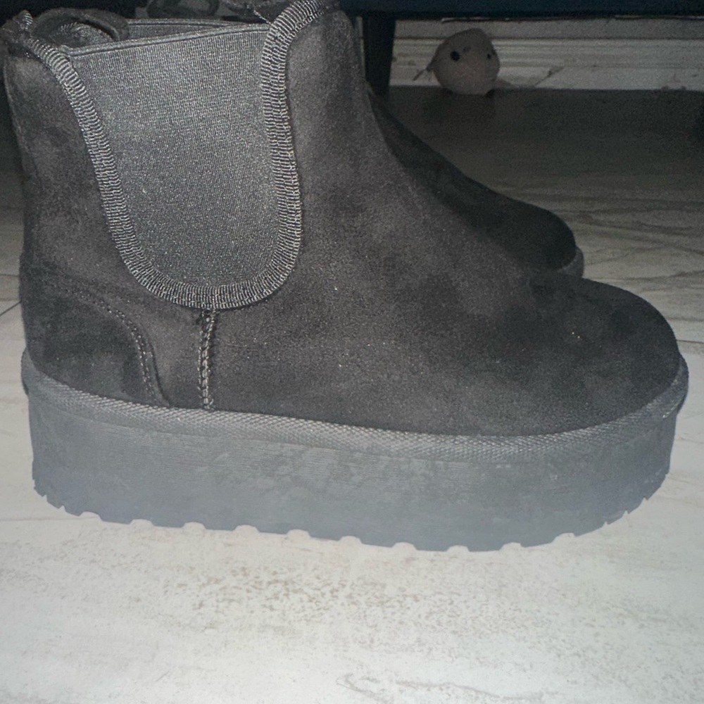 Glaze Black Platform Chelsea Boots